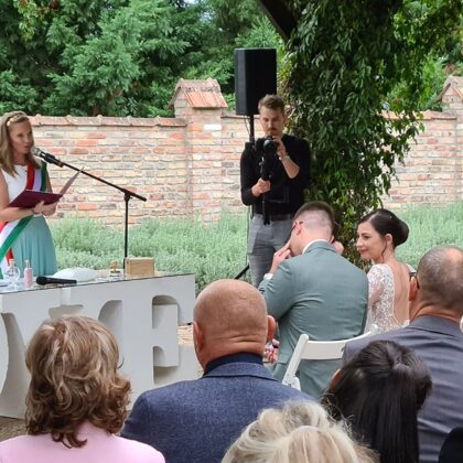 DiaésÁdám Igaz Igen szertartásvezető, Levendulás Rendezvényház