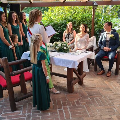 Igaz Igen Szertartásvezető - szertartás közben- 